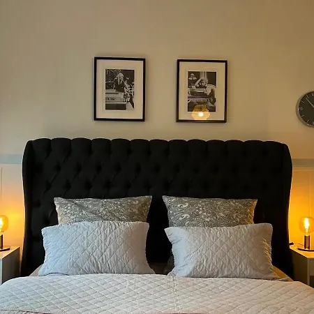 Luxus In Zentrale Lage Von *